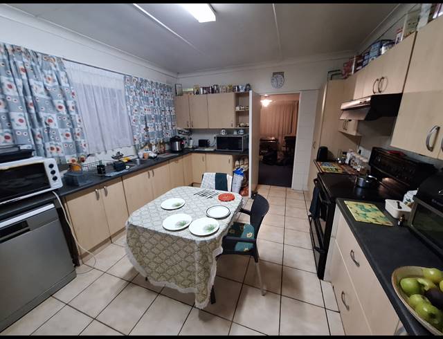3 BEDROOM HOUSE FOR SALE IN VANDERBIJLPARK SW 1